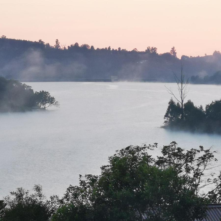 Da Gama Lake Cottages - Coral Tree And Cormorant Cottages 화이트 리버 외부 사진